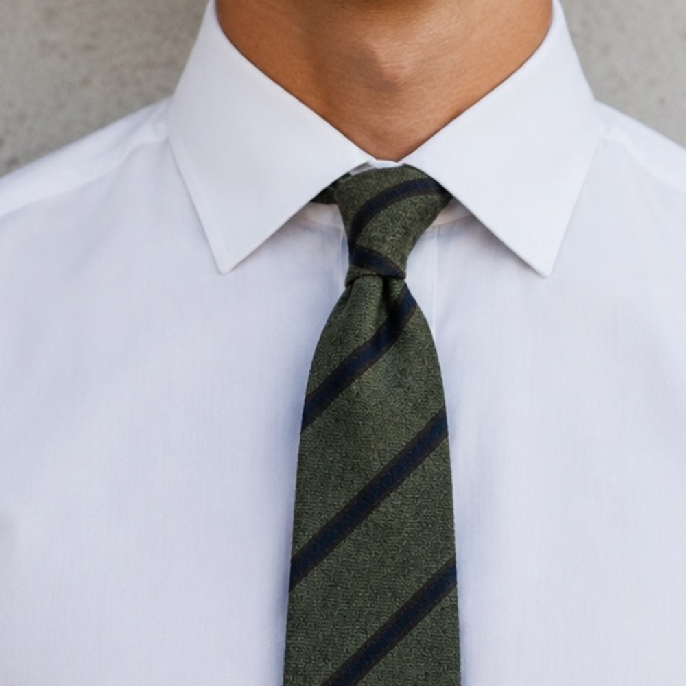 Bigi Handmade Italian Tie in 100% Lana w/ a Hunter Green Field and Navy Stripes